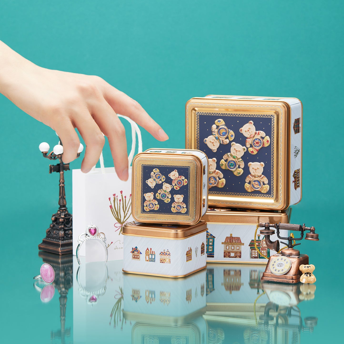 teddy bear tin chocolate crunch, aoyama decarbo dessert, aoyama decarbo chocolate, teddy bear tin dessert, teddy bear tin cookies