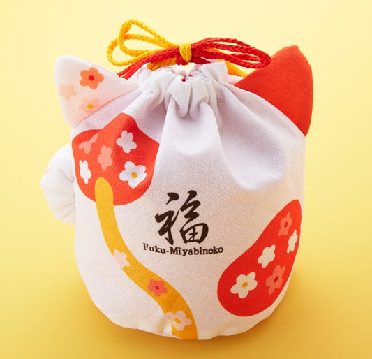 maneki neko kinchaku, japanese drawstring bag, drawstring bag, japanese kinchaku, kinchaku snack bag, japanese snacks in drawstring bag, japanese snacks in kinchaku, maneki neko snacks, maneki neko, best luxury japanese desserts, luxury Japanese desserts, best Japanese snacks, exotic japanese snacks, hard to find japanese snacks, hard to find japanese snacks online, exotic japanese snacks online, exotic japanese snacks worldwide