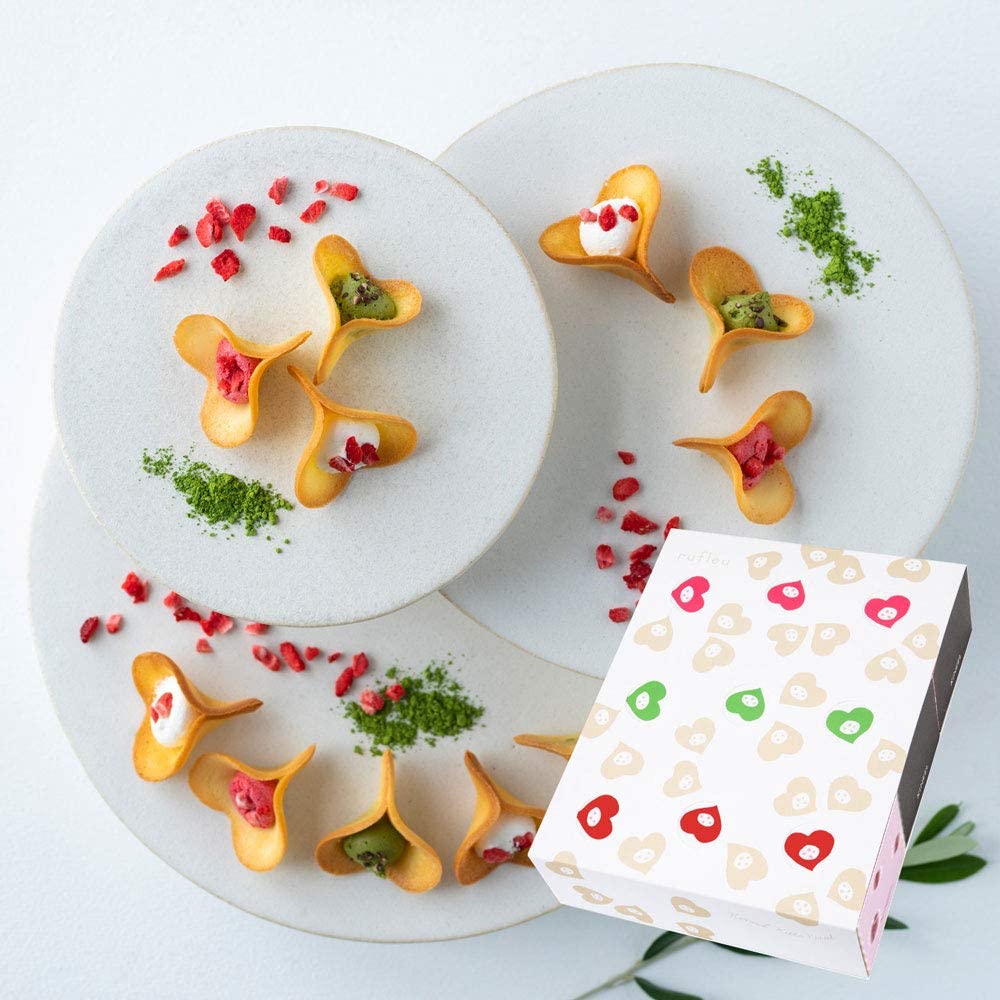 rufleu flower shaped cookies, japanese rufleu flower shaped cookies, flower shaped langue de chat, japanese flower shaped langue de chat, rufleu langue de chat cookies, kineel rufleu cookies, best luxury japanese desserts, luxury Japanese desserts, best Japanese snacks,  hard to find japanese dessert online, fancy dessert gift, fancy japanese dessert, best fancy japanese dessert, traditional japanese dessert, axaliving, axaliving toronto, desserts that you can only find in japan